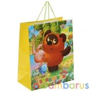 ПАКЕТ БУМАЖНЫЙ "ИГРАЕМ ВМЕСТЕ", ДИЗАЙН "ВИННИ ПУХ" 26Х32Х14СМ, ГЛЯНЦЕВЫЙ В ПАК. УП-12ШТ в кор.6уп | фото №0